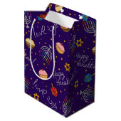 Hanukkah plezier   medium cadeauzakje (Achterkant Gekanteld)