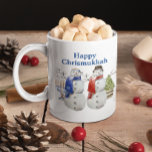 Hanukkah Snowman Kerstmis Chrismukkah Koffiemok<br><div class="desc">Dit ontwerp kan op het gebied worden gepersonaliseerd dat door de foto en/of tekst te veranderen wordt verstrekt. Of het kan worden aangepast door te klikken deze Sjabloon personaliseert en dan de klik te kiezen om verdere optie aan te passen en de kleur van de achtergrond te schrappen of te...</div>