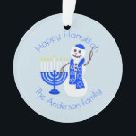 Hanukkah Snowman Menorah Chrismukkah Keepomwille Ornament<br><div class="desc">Geef een kant van deze Hanoekasnowman en Menorah een persoonlijke naam. Één kant heeft een cirkel van tekst waar u de formulering aan uw harteninhoud kunt aanpassen en personaliseren: voeg het jaar toe dat je getrouwd was, de eerste Hanukkah-sieraad van creëer een baby of een gepersonaliseerd cadeau voor een vriend....</div>