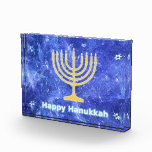 Hanukkah Snowstorm Menorah Fotoblokken<br><div class="desc">Een golvende Hanukkah menorah en een tekst die "Happy Hanukkah" leest in blauw en wit,  bovenop een blauw en wit fractaal afbeelding dat doet denken aan sneeuwvlokken in een storm. Chag Sameach!</div>