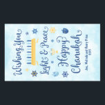 Hanukkah Whimsical Light and Peace Rechthoekige Sticker<br><div class="desc">Een joodse hanukkah-themakaart met een menorah, ster van David en Driedel. In de tekst staat Wishing You Light & Peace Happy Hanukkah. De achtergrond is een lichtblauwe waterverf. Pas dit etiket met een kort bericht aan, worden twee lijnen verstrekt voor verpersoonlijking. Deze etiketten zijn mooi voor cadeautjes. Als u een...</div>