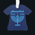 Hanukkiah Happy Hanukkah Jewish Holiday Menorah Ornament<br><div class="desc">Hanoekiah-symbool. Happy Hanukkah Party Jewish Holiday Blue Menorah. Jewish Holiday Chanukkah Decoratie met traditioneel Chanoekanesymbool: Navy Blue color hanukkiah menorah, kandlestik met kaarsen, ster van David en neon blue ggloed illusie. Hanukkah Festival of light Event Decoration. Jeruzalem, Israël. Home > Home > Home > Kerstdecor > Ornamenten Modern design met...</div>