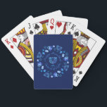 Hanukkiah Happy Hanukkah Jewish Holiday Menorah Pokerkaarten<br><div class="desc">Chanoeka Symbool. Gelukkig Chanoeka Party Joodse Vakantie Blauwe Menora. Joodse vakantie Chanoeka Decoratie met traditionele Chanuka decoratief symbool - Marine Blauwe kleur hanukkiah menorah, kandelaar met kaarsen, ster van David en neon blauwe gloeiende lichten illustratie. Chanoeka Festival van lichten Evenement Decoratie. Jeruzalem, Israël. Sport, Speelgoed & Spellen > Speelgoed &...</div>