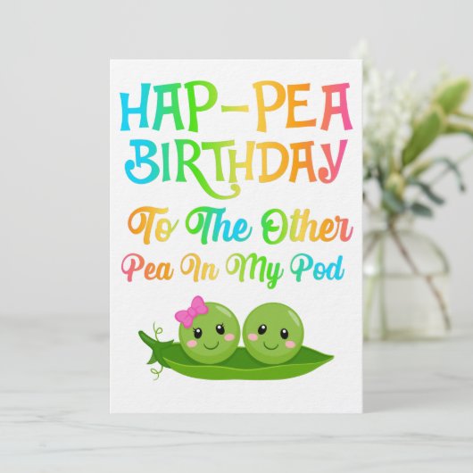 Hap-pea Birthday naar andere erwt in mijn peul Save The Date (Staand voorkant)
