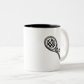 Happiest on the Court Tweekleurige Koffiemok (Voorkant rechts)