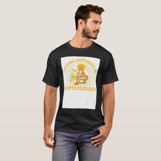 Happiness In Cryptozoology Cryptid Creature T-shirt (Voorkant volledig)