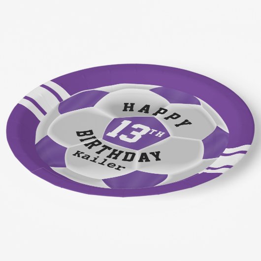 Happy 00th Birthday - Paars en wit Voetbal Papieren Bordje (Gekanteld)