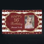 Happy 16th Birthday Banner Burgundy and Gold Photo<br><div class="desc">Fijne 16e verjaardag banner voor vrouwen of man. Banner van de Birthday Party van Burgundy en Gold Glitter. Glitter Confetti. Bourgogne en witte strepen. Afdrukbaar digitaal. Voor verdere aanpassing,  te klikken gelieve de knoop "van de Aanpassing het"en ons ontwerphulpmiddel te gebruiken om deze sjabloon te wijzigen.</div>