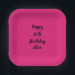 Happy 16th Birthday Custom Name Girly Pink Black Papieren Bordje<br><div class="desc">Ontworpen met tekst sjabloon voor "Happy 16th Birthday"-bericht en naam die u kunt aanpassen! U kunt ook de achtergrondkleur wijzigen zoals u wilt.</div>