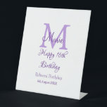 Happy 16th Birthday paarse naam toevoegen monogram Reclamebord Met Voetstuk<br><div class="desc">mooi design</div>