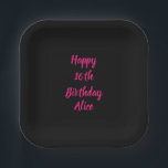 Happy 16th Birthday roze zwarte aangepaste kleuren Papieren Bordje<br><div class="desc">Ontworpen met tekst sjabloon voor "Happy 16th Birthday"-bericht en naam die u kunt aanpassen! U kunt ook de achtergrondkleur wijzigen zoals u wilt.</div>