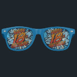 HAPPY 18th BIRTHDAY Fun Retro Comic Book Retro Zonnebril<br><div class="desc">Pop art ontworpen om een wham,  bang,  zap te zetten in iemands 18e verjaardagsviering. Een leuke,  coole en trendy retro stripverhaal pop art-geïnspireerde verjaardagsaandenken die de wham,  zap,  pow in het verjaardagsfeest van elke superheld brengt. Ontworpen door ComicBookPop© op www.zazzle.com/comicbookpop*</div>