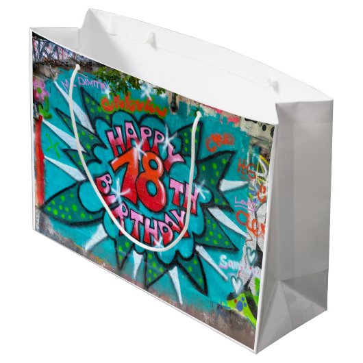 Happy 18th Birthday Graffiti Groot Cadeauzakje (Achterkant Gekanteld)