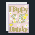 Happy 18th Birthday – Meisjes Kaart met bloemen<br><div class="desc">Vier haar 18e verjaardag met deze vrolijke retro-stijl kaart! Ontworpen met pastelbloemen, vredesborden en smiley-gezichten op een zachte roze achtergrond, is het perfect voor tienermeisjes die volwassen worden met vreugde en stijl. Geweldig voor dochters, vrienden of nichten die achttien worden. Wordt geleverd met een envelop of beschikbaar als digitale download....</div>