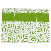 Happy 20th Birthday Number Pattern Green/White Groot Cadeauzakje (Achterkant)