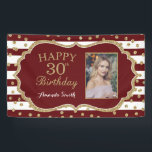 Happy 30th Birthday Banner Burgundy Gold Photo<br><div class="desc">Fijne 30ste verjaardag banner voor vrouwen of man. Banner van de Bourgogne en de Gouden Dag. Glitter Confetti. Rode en witte strepen. Afdrukbaar digitaal. Voor verdere aanpassing,  te klikken gelieve de knoop "van de Aanpassing het"en ons ontwerphulpmiddel te gebruiken om deze sjabloon te wijzigen.</div>