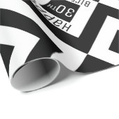 Happy 30th Birthday Black White Geometric Pattern Cadeaupapier (Rol Hoek)