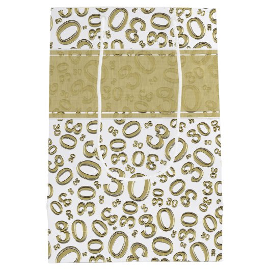 Happy 30th Birthday Gold en White Number Pattern Medium Cadeauzakje (Achterkant)