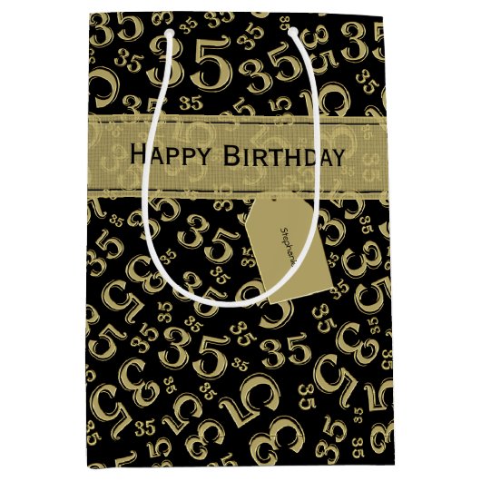 Happy 35th Birthday Number Pattern Black/Gold Medium Cadeauzakje (Voorkant)