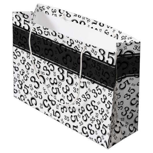 Happy 35th Birthday Number Pattern Black/White Groot Cadeauzakje (Achterkant Gekanteld)