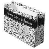 Happy 35th Birthday Number Pattern Black/White Groot Cadeauzakje (Voorkant Gekanteld)