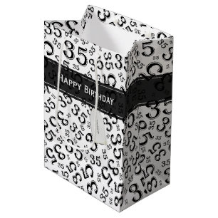 Happy 35th Birthday Number Pattern Black/White Medium Cadeauzakje