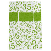 Happy 35th Birthday Number Pattern Green/White Medium Cadeauzakje (Achterkant)