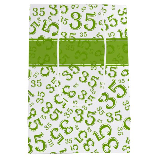 Happy 35th Birthday Number Pattern Green/White Medium Cadeauzakje (Achterkant)