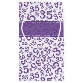 Happy 35th Birthday Number Pattern Paars/White Klein Cadeauzakje (Achterkant)