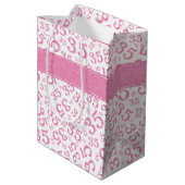 Happy 35th Birthday Number Pattern Pink/White Medium Cadeauzakje (Achterkant Gekanteld)