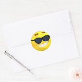 Happy 3D-effect Emoji met zonnebril Ronde Sticker (Envelop)