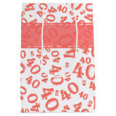 Happy 40th Birthday Number Pattern Coral/White 40 Medium Cadeauzakje (Achterkant)