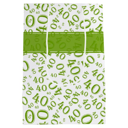 Happy 40th Birthday Number Pattern Green and White Medium Cadeauzakje (Achterkant)