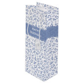 Happy 45th Birthday Number Pattern Blue/White Wijn Cadeautas (Voorkant Gekanteld)