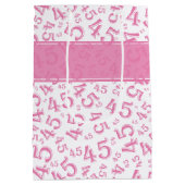 Happy 45th Birthday Number Pattern Pink/White Medium Cadeauzakje (Achterkant)