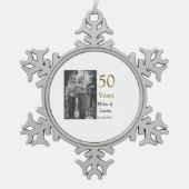 Happy 50th Anniversary Voeg paar naam datum bruilo Tin Sneeuwvlok Ornament (Voorkant)