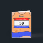 Happy 50th Birthday-kaart voor een runner Kaart<br><div class="desc">Stuur 50e verjaardag naar die speciale loper, ongeacht de afstand die ze afleggen, marathons, halve marathons, 10 mijl, 10km of 5km afstanden of springen! Of verander gewoon de berichten voor iemand die zijn favoriete kleur oranje is! Het lopende vest met zijn rassenaantal staat voor een waaier van aanpassingsopties toe: -...</div>