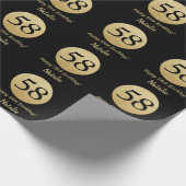 Happy 58th Birthday Black en Gold Glitter Cadeaupapier (Hoek)
