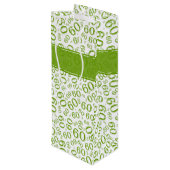 Happy 60th Birthday Green and White Number Pattern Wijn Cadeautas (Achterkant Gekanteld)