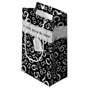 Happy 65th Birthday Number Pattern Black and White Klein Cadeauzakje