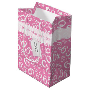 Happy 65th Birthday Number Pattern Pink and White Medium Cadeauzakje