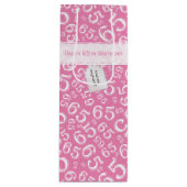 Happy 65th Birthday Number Pattern Pink and White Wijn Cadeautas (Voorkant)