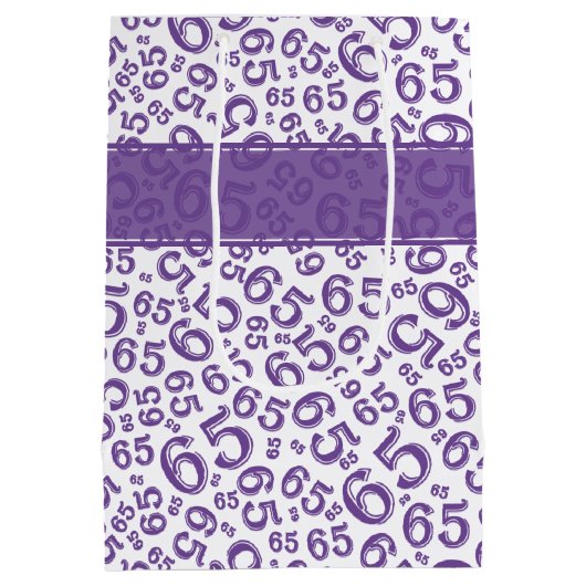 Happy 65th Birthday Party Paars Number Pattern Medium Cadeauzakje (Achterkant)