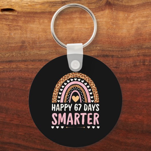 Happy 67 Days Smarter 67th Day Of School Rainbow G Sleutelhanger (Voorkant)