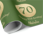 Happy 70th Birthday Green en Gold Glitter Cadeaupapier<br><div class="desc">Fijne 70ste verjaardag Groen en Glitter Wrapping Paper met persoonlijke naam. Voor verdere aanpassing,  te klikken gelieve de knoop "van de Aanpassing het"en ons ontwerphulpmiddel te gebruiken om deze sjabloon te wijzigen.</div>