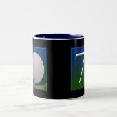 Happy 70th Birthday voor golf nut Tweekleurige Koffiemok (Center)