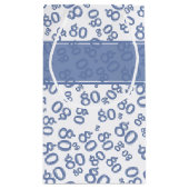 Happy 80th Birthday Blue and White Number Pattern Klein Cadeauzakje (Achterkant)