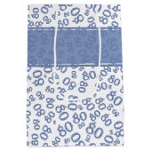 Happy 80th Birthday Blue and White Number Pattern Medium Cadeauzakje (Achterkant)