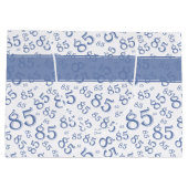 Happy 85th Birthday Number Pattern Blue/White Groot Cadeauzakje (Achterkant)
