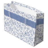 Happy 85th Birthday Number Pattern Blue/White Groot Cadeauzakje (Achterkant Gekanteld)